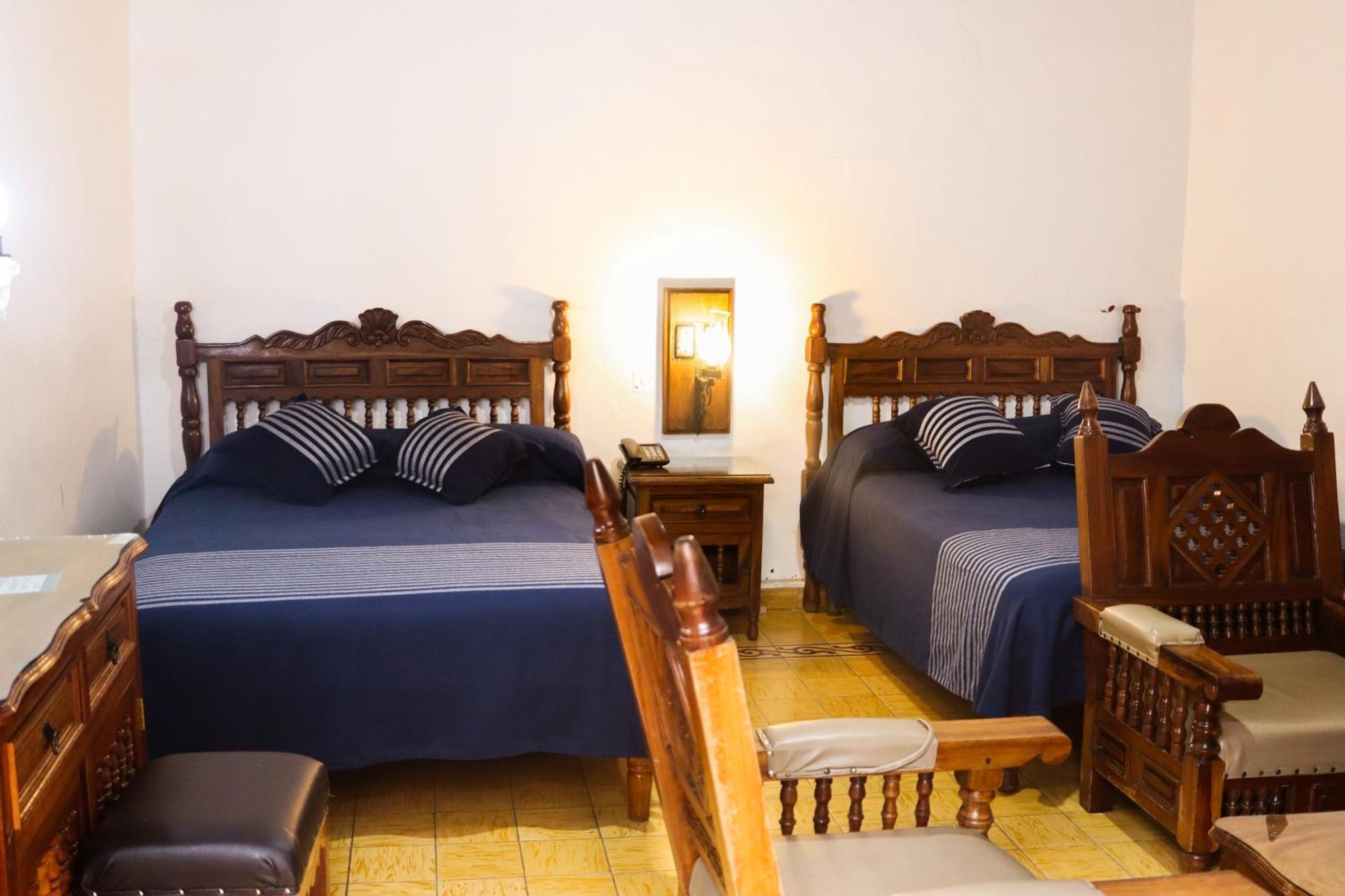 Hotel Los Escudos Pátzcuaro Eksteriør billede