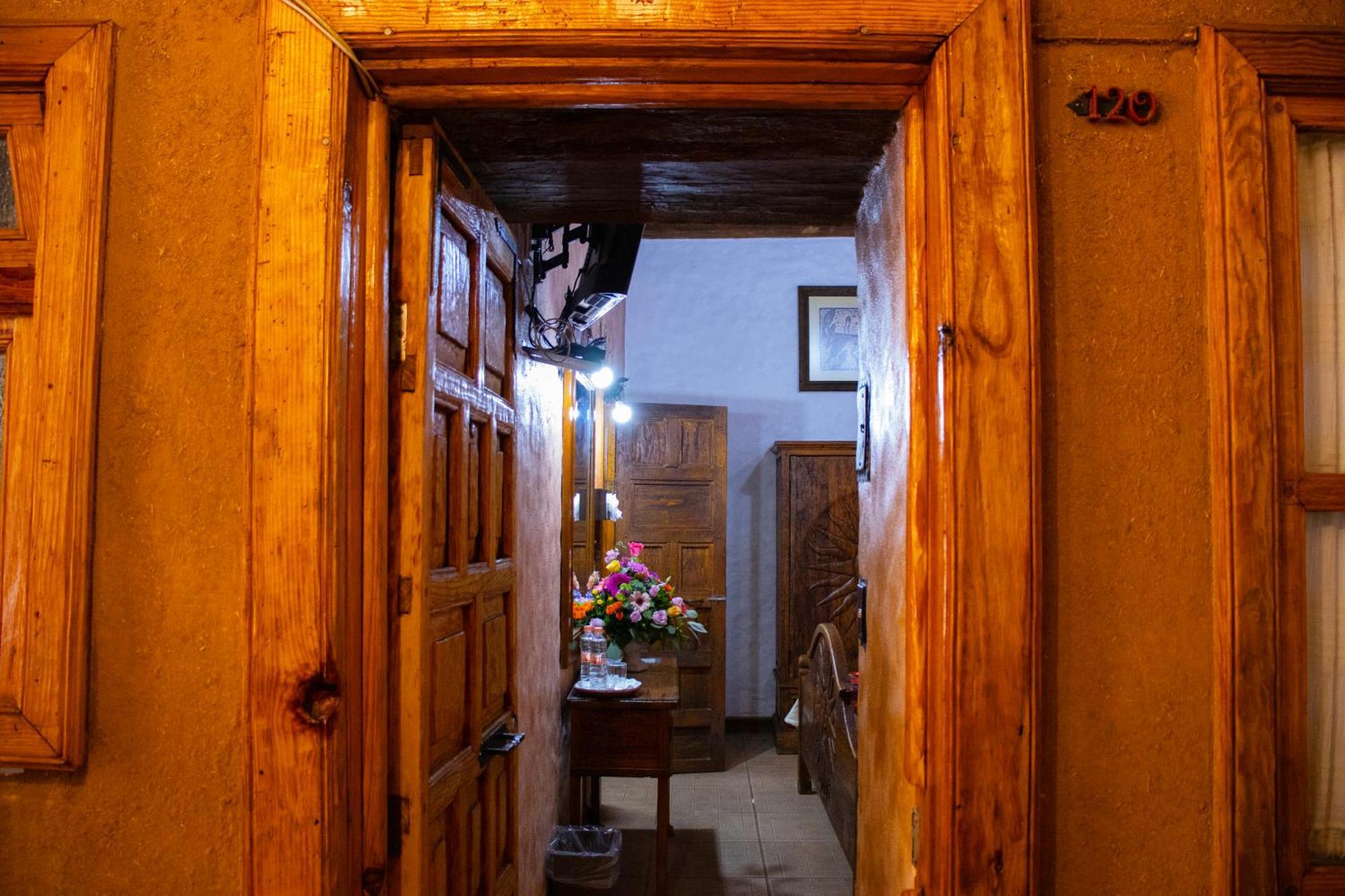 Hotel Los Escudos Pátzcuaro Eksteriør billede