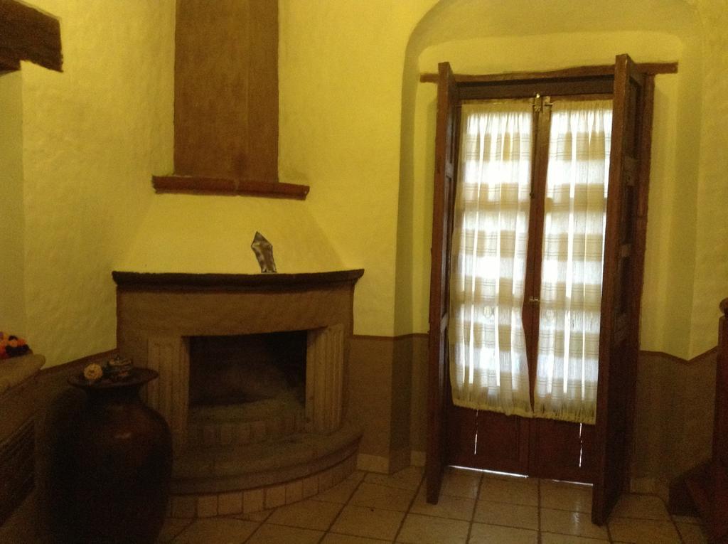Hotel Los Escudos Pátzcuaro Eksteriør billede
