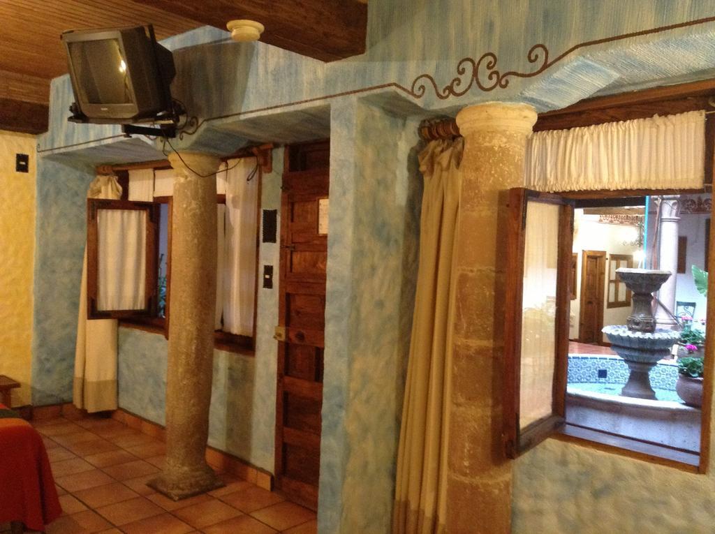 Hotel Los Escudos Pátzcuaro Eksteriør billede