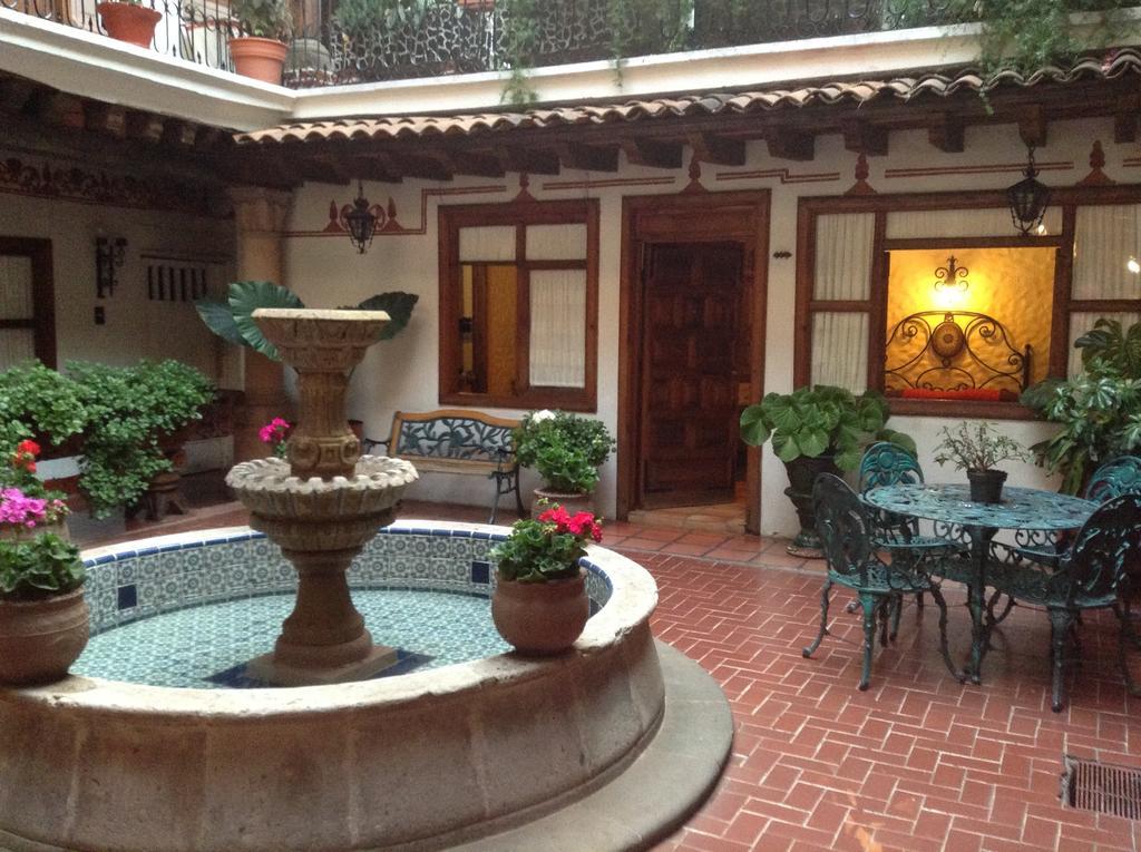 Hotel Los Escudos Pátzcuaro Eksteriør billede