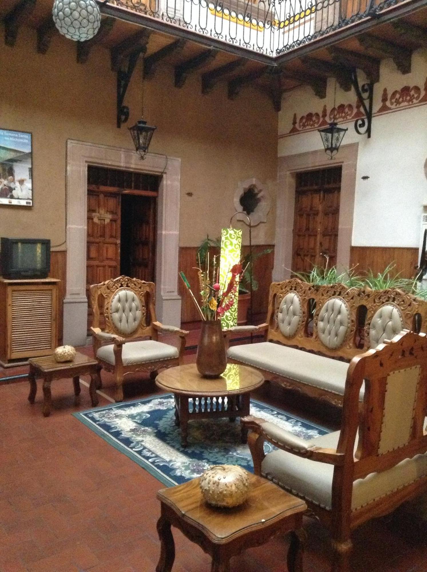 Hotel Los Escudos Pátzcuaro Eksteriør billede